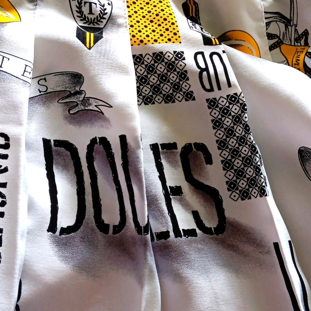 - PLEATED GRAPHIC TENNIS SKIRT NWT - Picture 6 of 9
